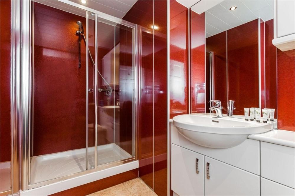 Chapel Street 42B First Floor 1-Bedroom Apartment, Aberdeen City Center ภายนอก รูปภาพ