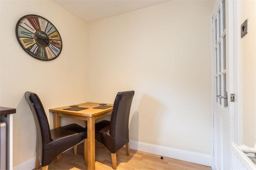 Chapel Street 42B First Floor 1-Bedroom Apartment, Aberdeen City Center ภายนอก รูปภาพ